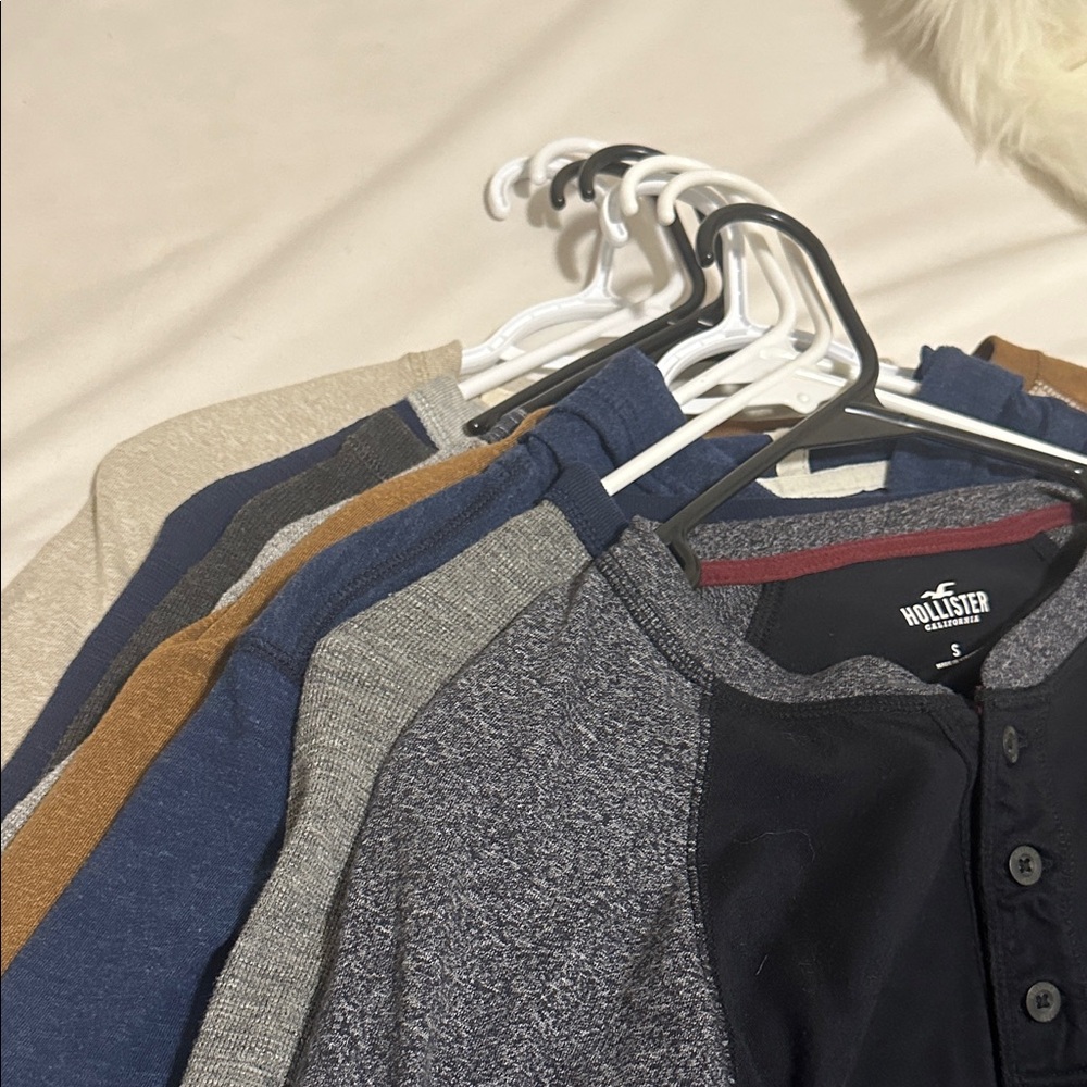 8 Hollister & AEO Navy and Gray Henley Thermal Shirts